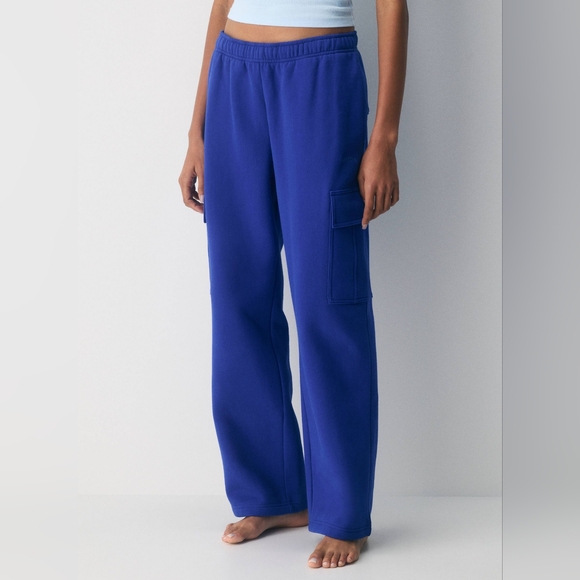 Aritzia Mega Fit Sweatfleece Cargo Sweat Pants - Picture 7 of 8